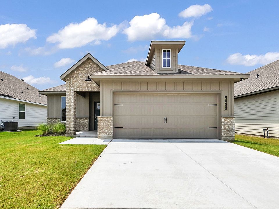 1st image of 931 James Parker Cir
