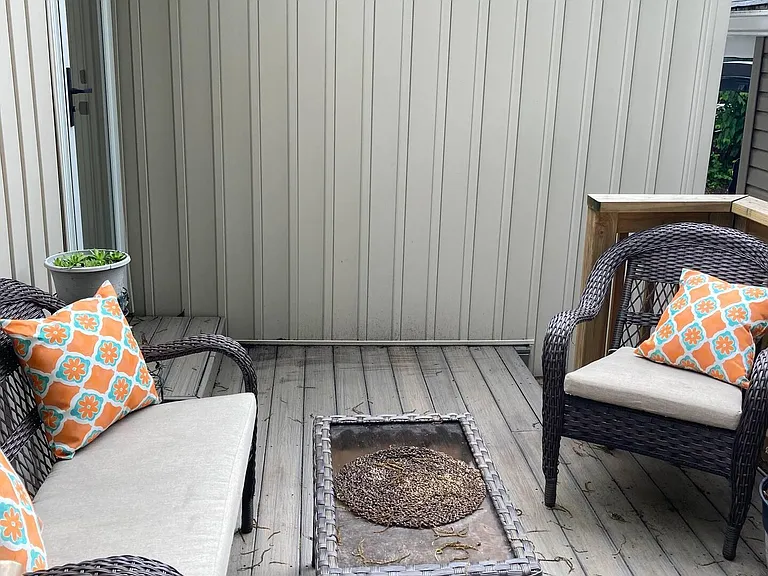 Private Deck