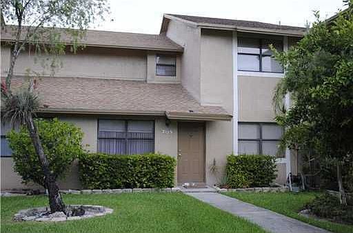 1st image of 205 Lakeside Cir