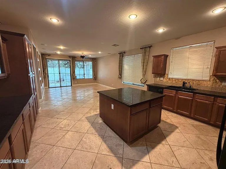 421 W Wisteria Pl — Photo 13