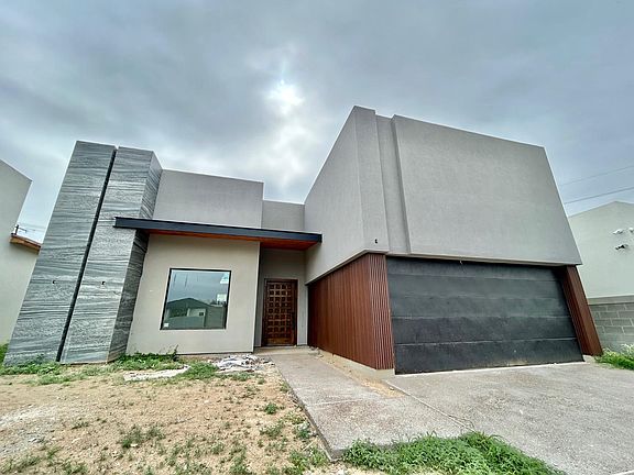3rd image of 8703 Plantation East Dr