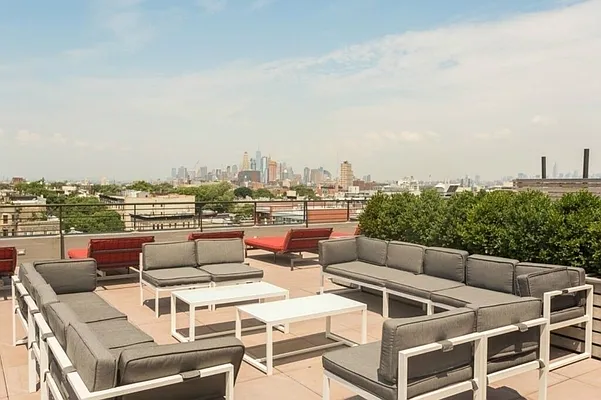 Rented by Compass | media 7