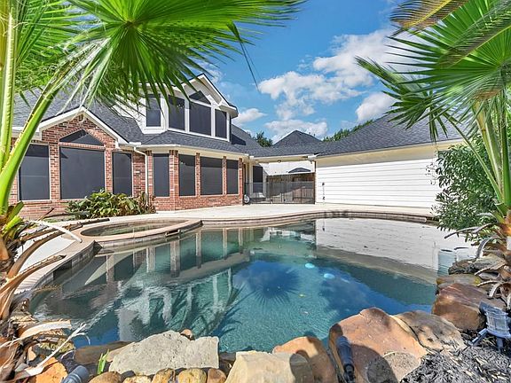 2nd image of 22618 Sierra Lake Ct