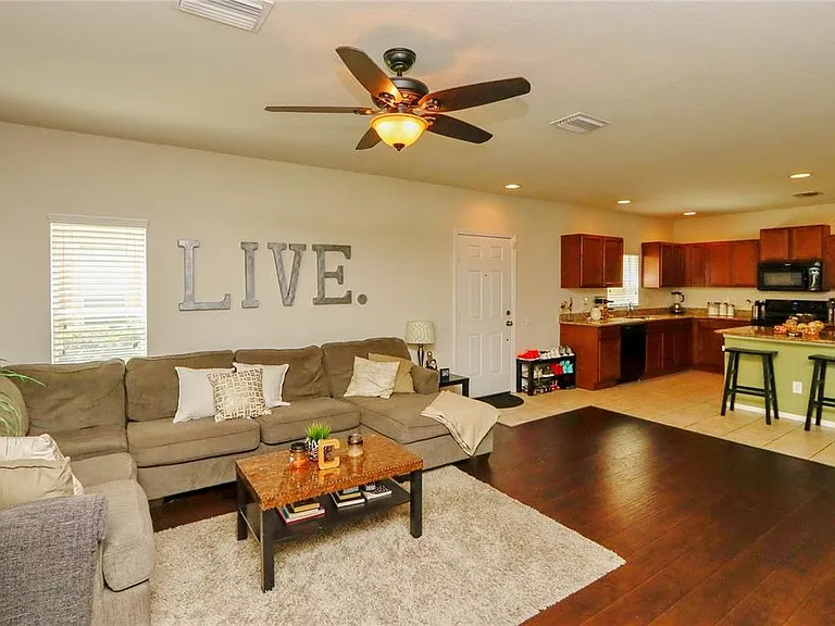 4724 Somerset Hill Ln — Photo 3