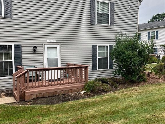 3rd image of 1332 Hibbard Dr