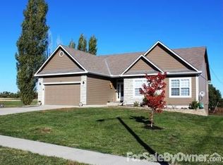 213 Prairie Ln, Wellsville, KS 66092