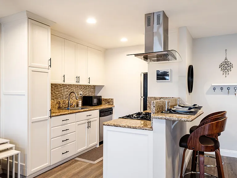 2411 Prospect Ave #215 — Photo 7