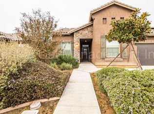 9430 Red Pine Dr, Shafter, CA