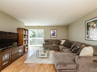 48 Wynwood Dr #D-3, Monmouth Junction, NJ 08852