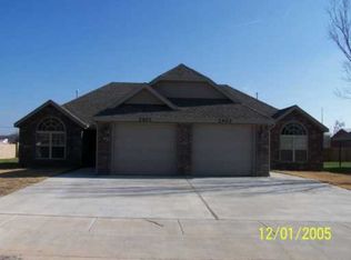 2422 Rill St, Rogers, AR 72758