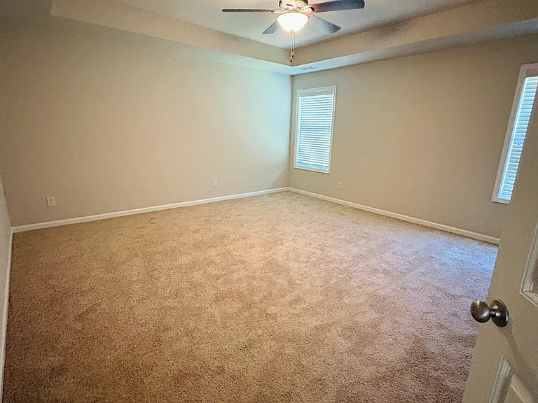 751 Walnut Woods Dr — Photo 7