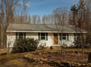 556 Barre Rd, Oakham, MA 01068