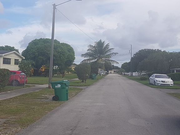 5th image of 1840 NW 189th Ter