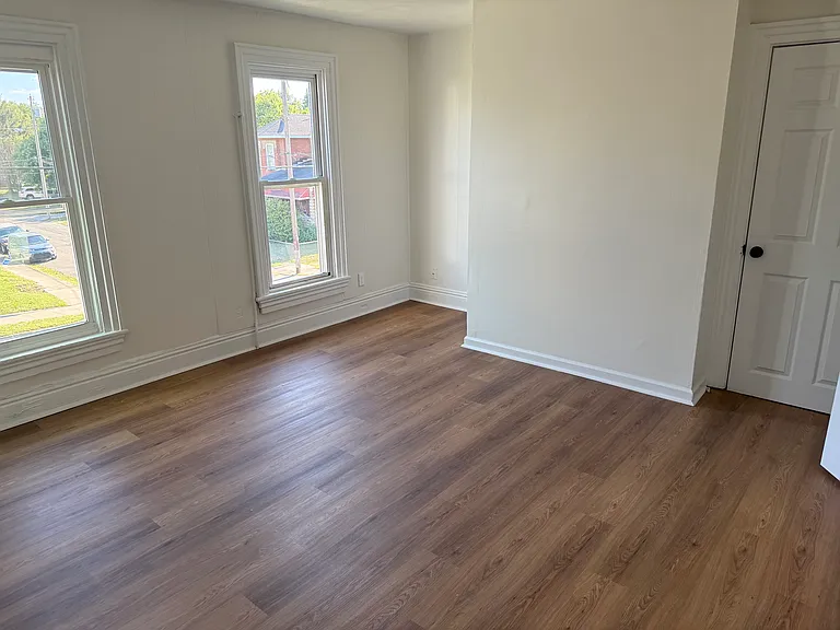 208 W Church St #1.5 — Photo 5
