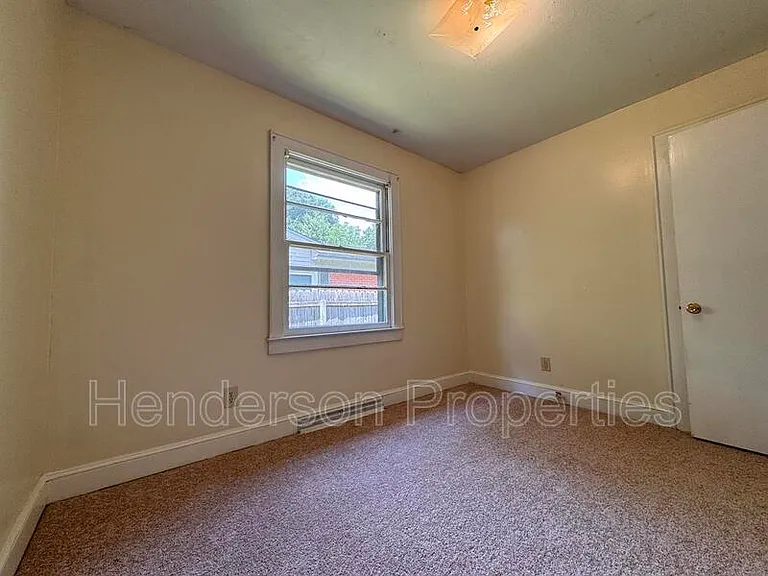 634 N Kelly St — Photo 9
