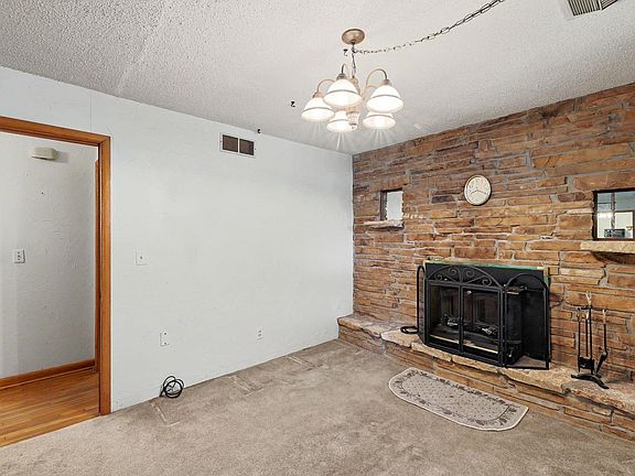 4th image of 1156 N Lakeview Dr