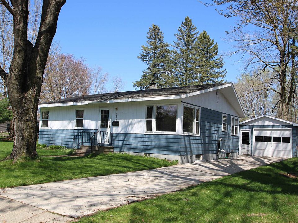 1220 S Lafayette St, Shawano, WI 54166 Zillow