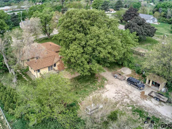 6803 N 60th St, Omaha, NE 68152