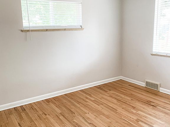 5th image of 2420 S Corona St