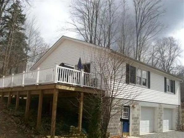 211 Dartmouth St, Warren, PA 16365