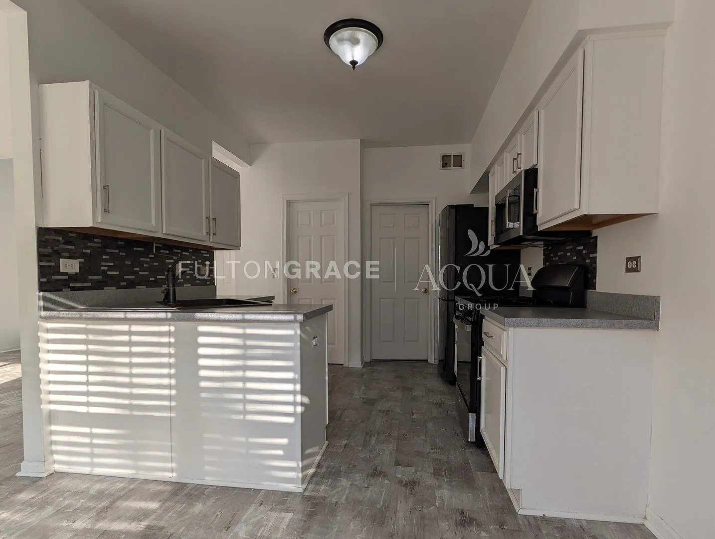 3 bed, 1.5 bath, 1271 sqft, $2,700 — Photo 3