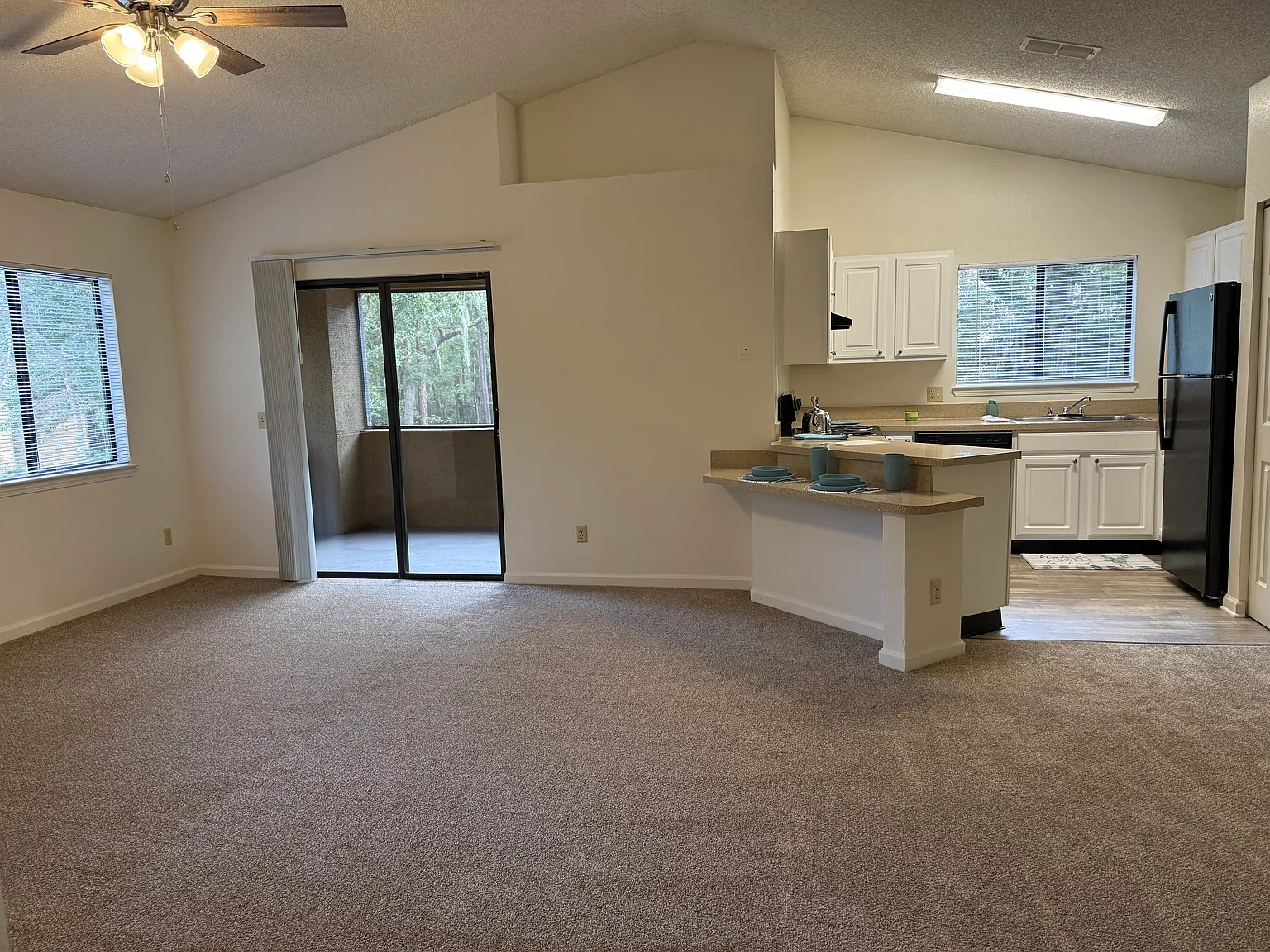 Mandarin Lanai — Photo 1