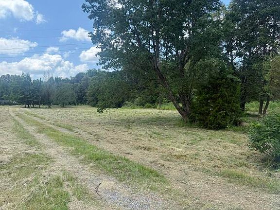 4th image of 8120 Woodville Rd