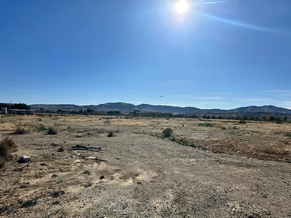 E Avenue P8, Palmdale, CA 93550