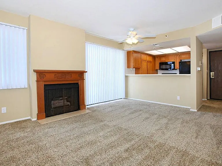 Savoy West Apartments — Photo 20