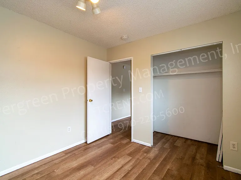 1931 Ross Ct — Photo 16