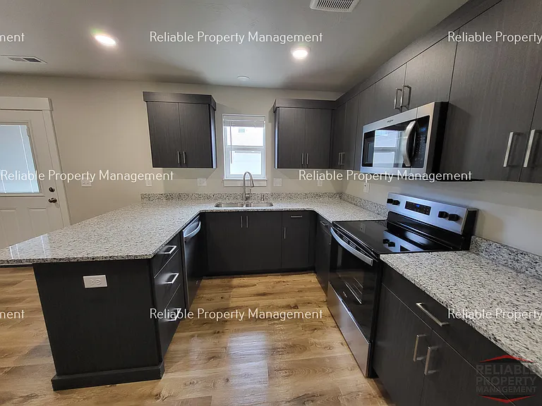 2015 Lawrence Ln #1305 — Photo 3