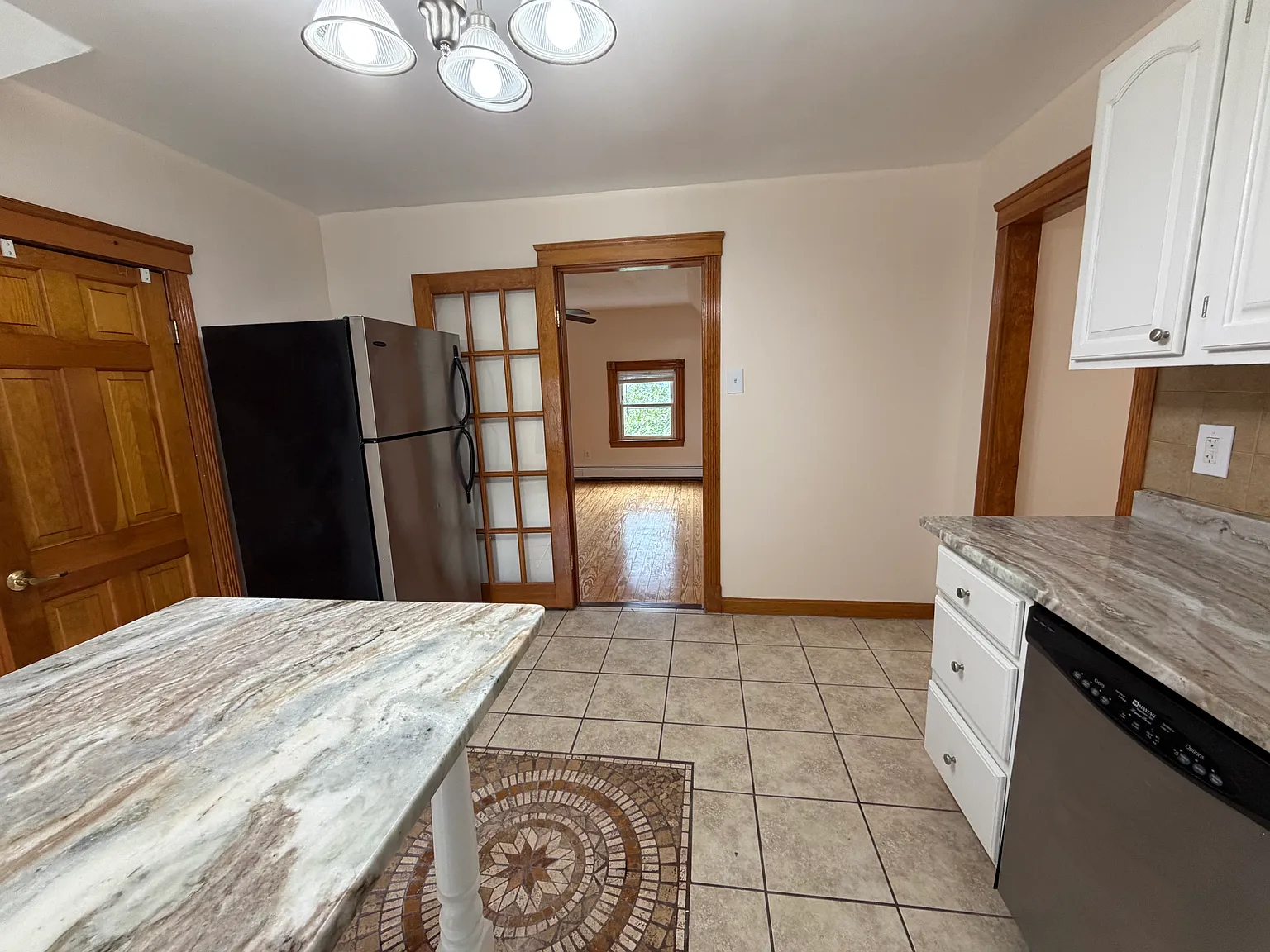 2 bed, 900 sqft, $2,450 — Photo 4