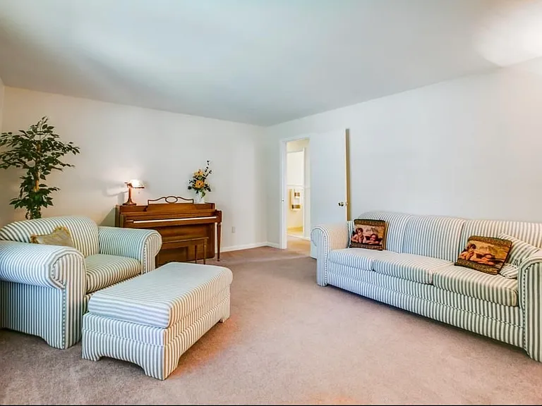 2548 Peace Pl — Photo 6
