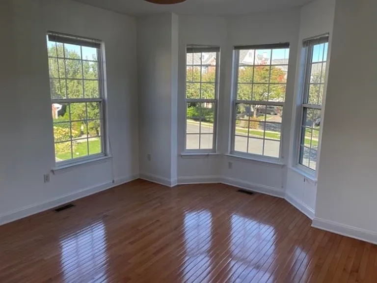 2 Tottenham Ct — Photo 10