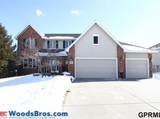 6116 S 94th St, Lincoln, NE 68526