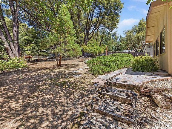 4th image of 23430 Oriole Ln