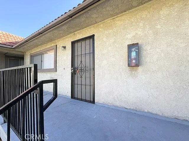 120 N 13th Ave — Photo 1