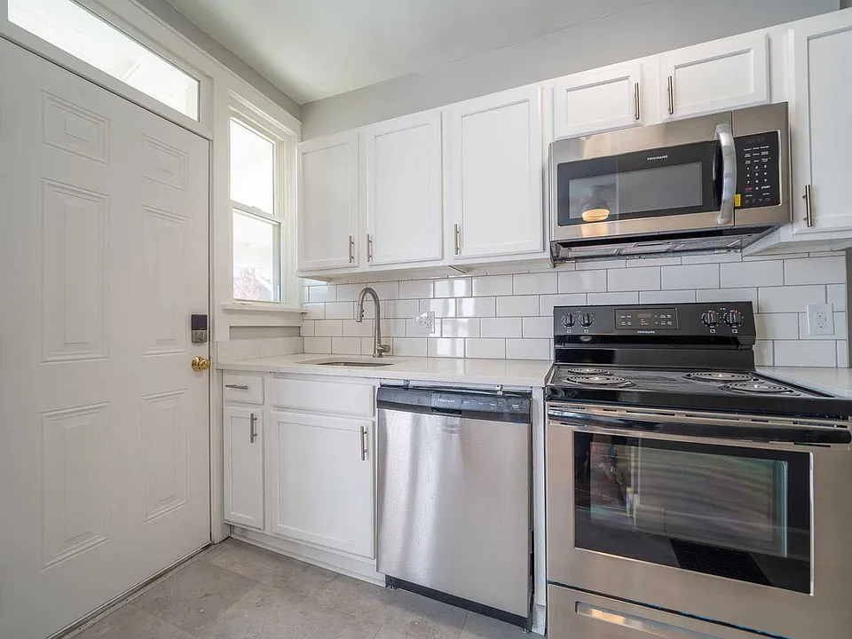 119 E 7th Ave
