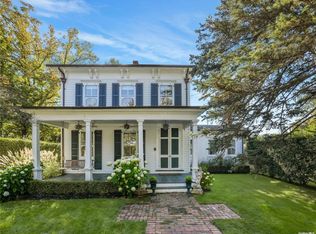 22 Bellport Ln, Bellport, NY 11713