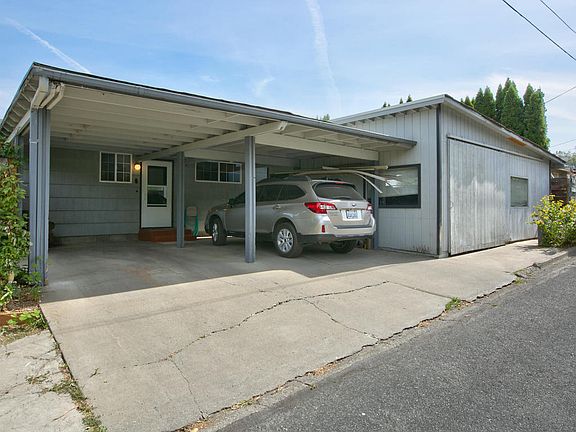 4th image of 226 Cleman Ave