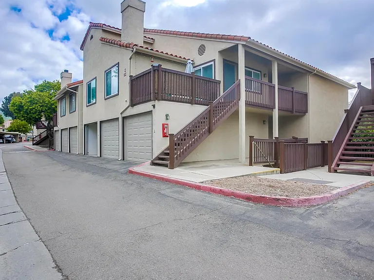3513 Caminito Sierra #302 — Photo 28