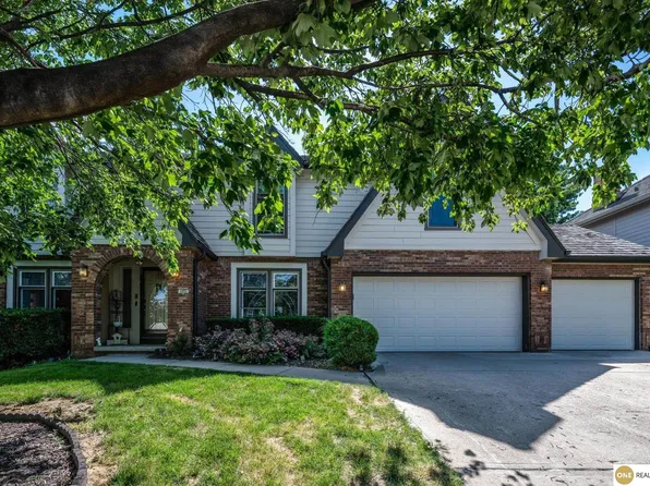 1693 S 153rd St, Omaha, NE 68144