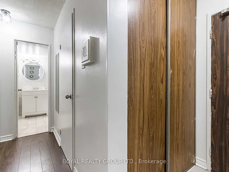 18 Knightsbridge Rd #303 — Photo 8