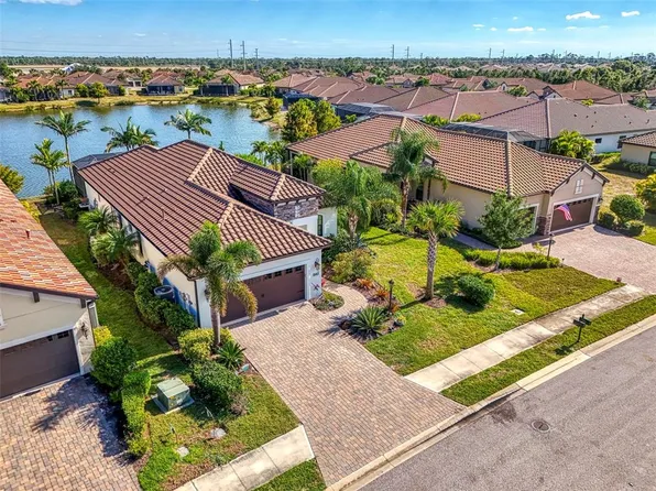 26813 Weiskopf Dr, Englewood, FL 34223