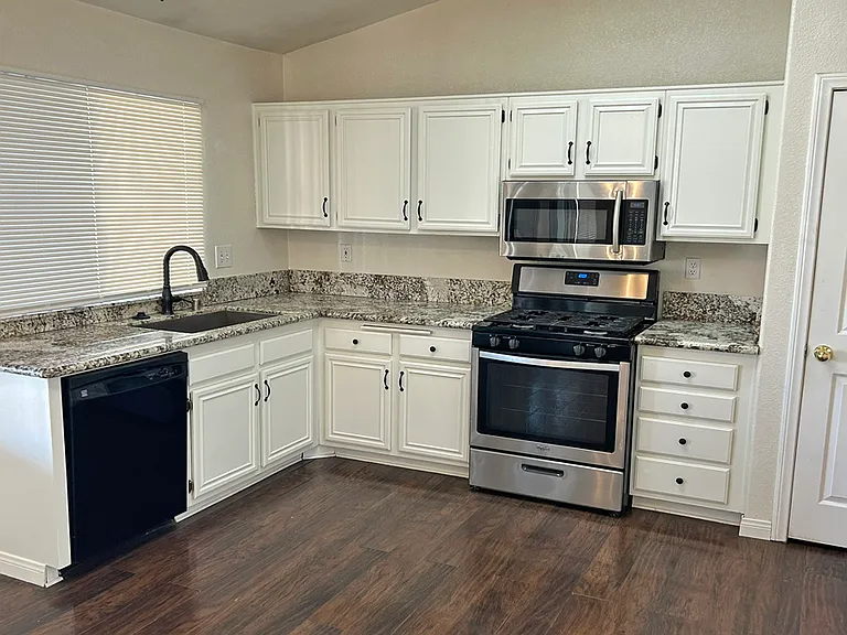 12660 High Desert Rd — Photo 13