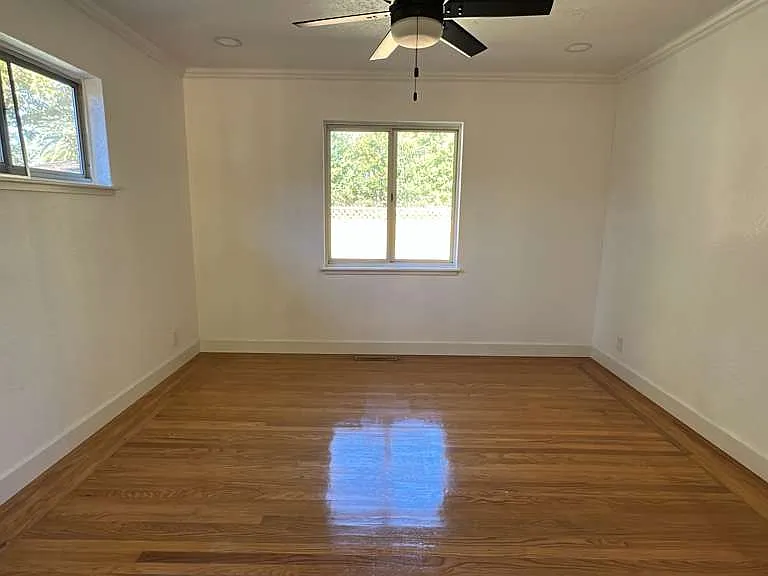 3041 Concord Blvd — Photo 2