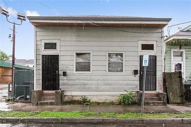 1st image of 3323 Dryades St