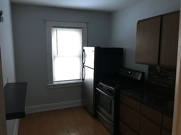 5th image of 6408 Metropolitan Ave