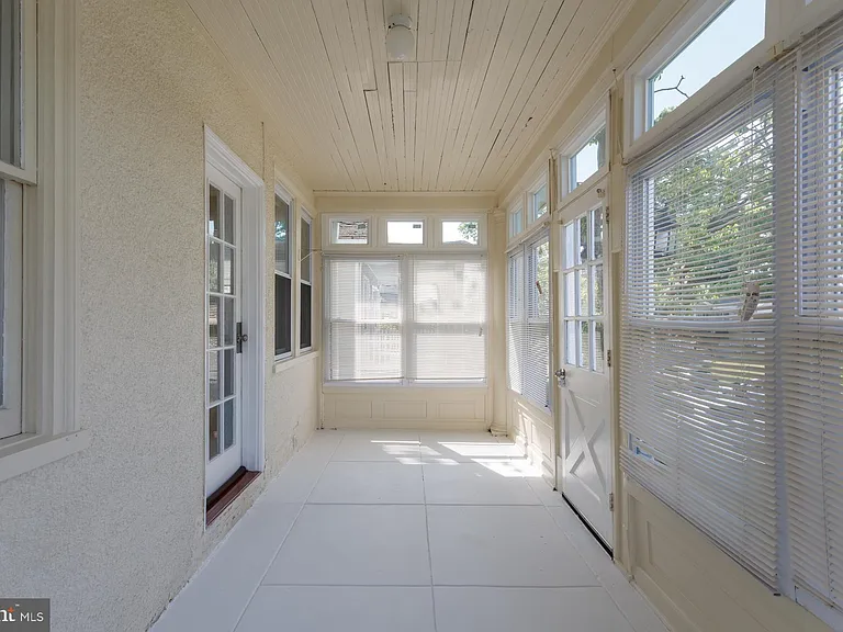 1213 Friendship St — Photo 3