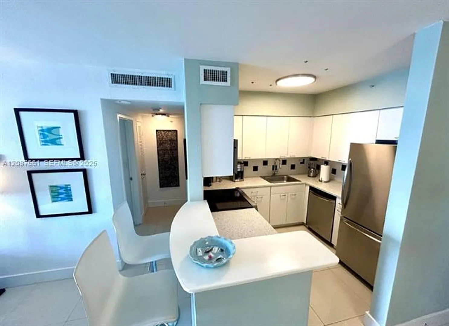 1500 Bay Rd cu-1220S, Miami Beach, FL 33139 — Photo 1